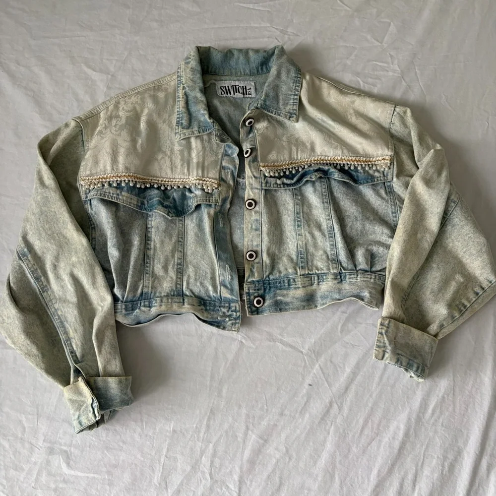 Vintage Switch Womens‎ USA Light Blue Beaded Detail Cropped Denim Jacket Size L